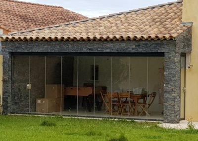 Fermer une terrasse en rideau de verre à Gignac la Nerthe 13 Bouches du Rhône