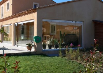 Fermer sa terrasse par un rideau de verre coulissant et pivotant entre Pertuis 84 et Aix en Provence 13